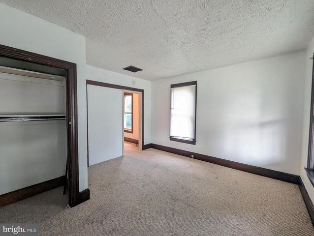 98 E YORK ST, Biglerville, PA 17307