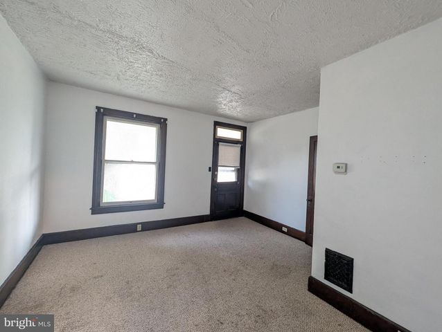 98 E YORK ST, Biglerville, PA 17307