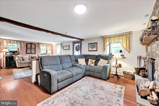 321 GAREY RD, Douglassville, PA 19518