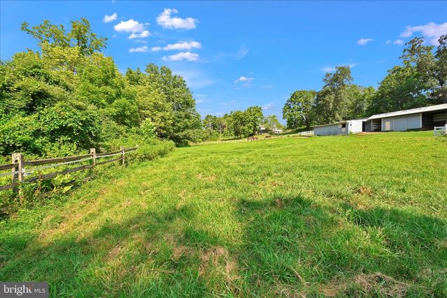 321 GAREY RD, Douglassville, PA 19518