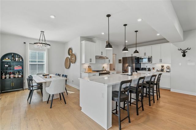 1043 Wedgewood Dr, Penn Twp, PA 15644