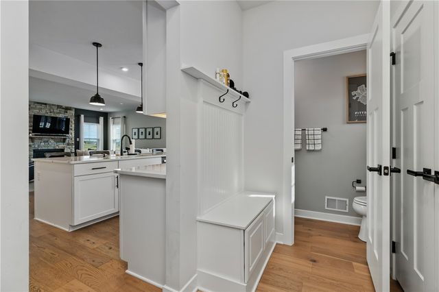 1043 Wedgewood Dr, Penn Twp, PA 15644