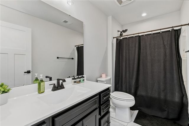 1043 Wedgewood Dr, Penn Twp, PA 15644