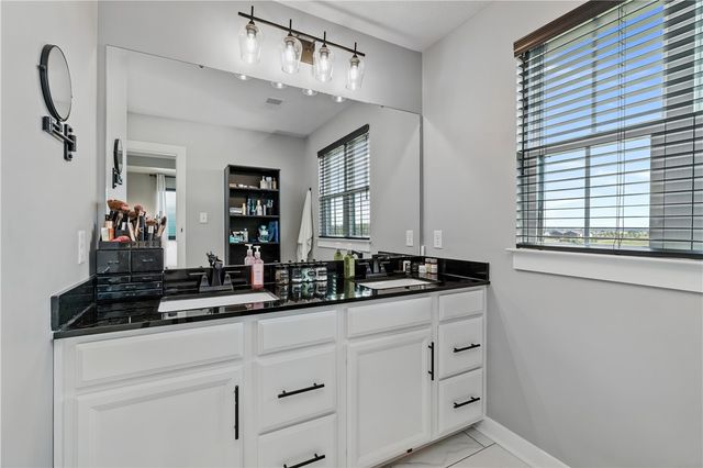 1043 Wedgewood Dr, Penn Twp, PA 15644