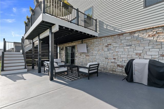 1043 Wedgewood Dr, Penn Twp, PA 15644