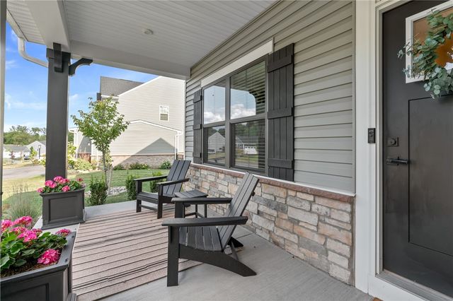 1043 Wedgewood Dr, Penn Twp, PA 15644