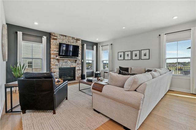 1043 Wedgewood Dr, Penn Twp, PA 15644