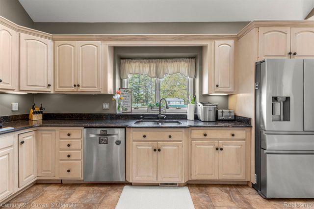 19000 Superior Street, Southgate, MI 48195