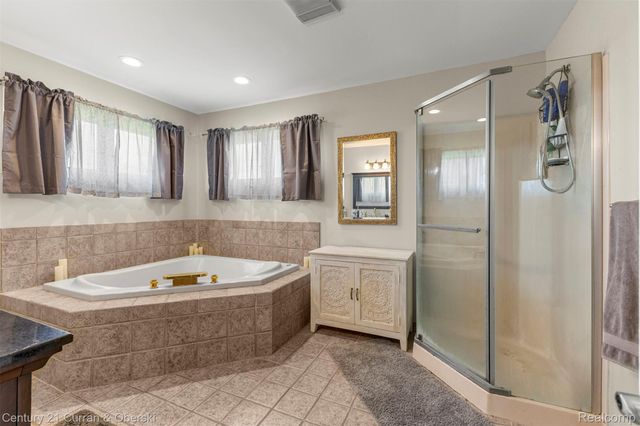 19000 Superior Street, Southgate, MI 48195