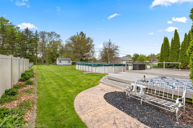 19000 Superior Street, Southgate, MI 48195