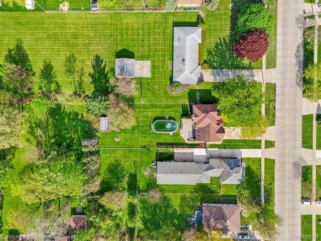 19000 Superior Street, Southgate, MI 48195