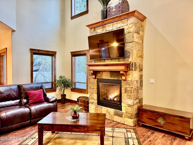 9157 N Piper CT, Hayden, ID 83835