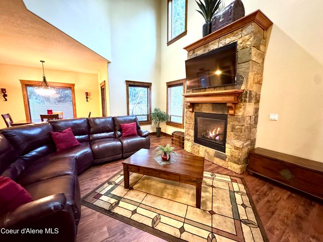 9157 N Piper CT, Hayden, ID 83835