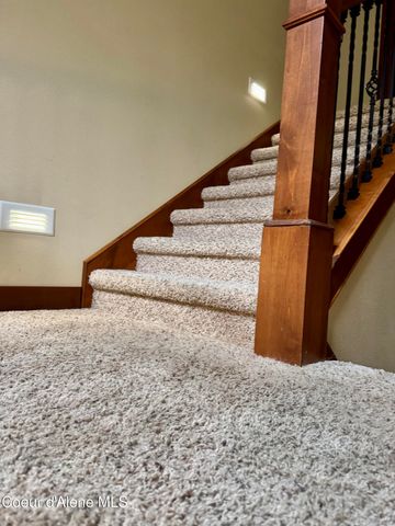 9157 N Piper CT, Hayden, ID 83835