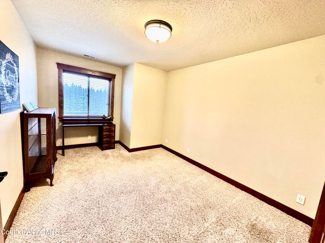 9157 N Piper CT, Hayden, ID 83835