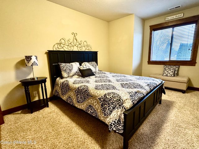 9157 N Piper CT, Hayden, ID 83835