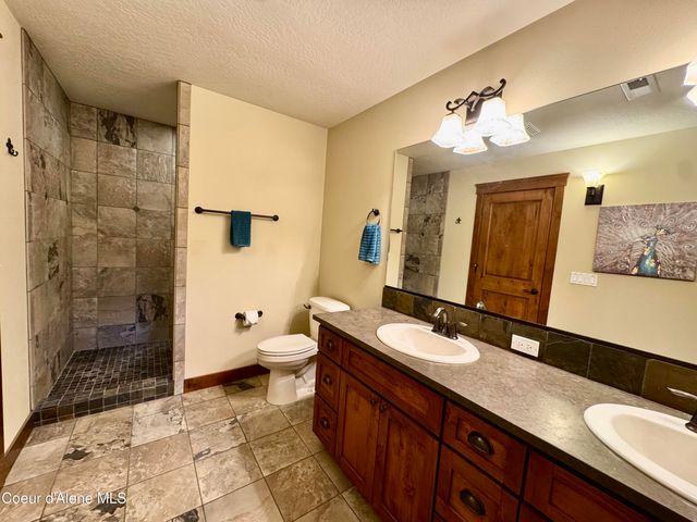 9157 N Piper CT, Hayden, ID 83835