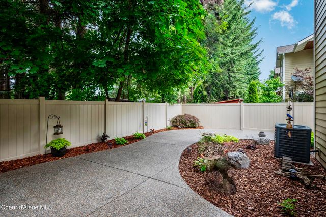 9157 N Piper CT, Hayden, ID 83835