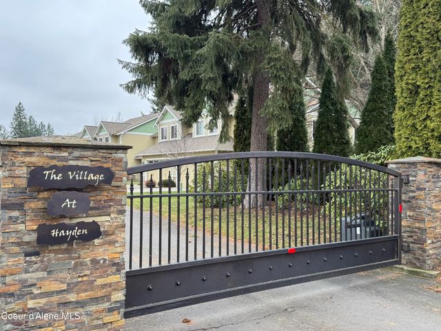 9157 N Piper CT, Hayden, ID 83835