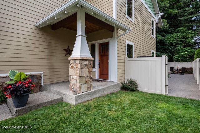 9157 N Piper CT, Hayden, ID 83835