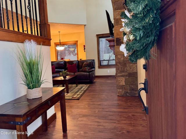 9157 N Piper CT, Hayden, ID 83835