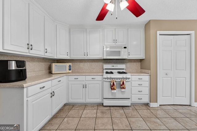 560 Brook Hollow Drive, Mcdonough, GA 30252