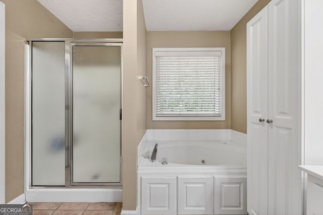 560 Brook Hollow Drive, Mcdonough, GA 30252