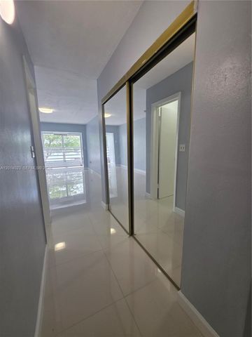 19080 NE 3rd Ct 314, Miami, FL 33179