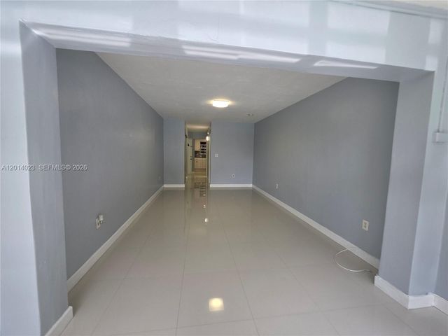 19080 NE 3rd Ct 314, Miami, FL 33179