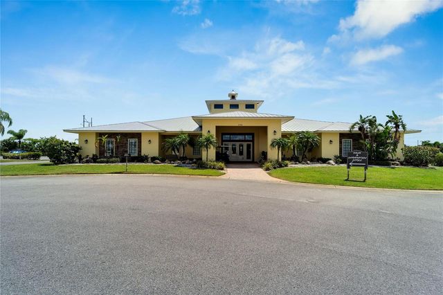 3258 RED TAIL HAWK DRIVE, Polk City, FL 33868