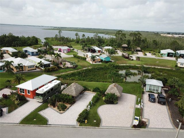 3258 RED TAIL HAWK DRIVE, Polk City, FL 33868