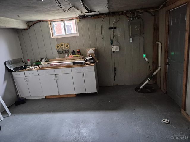 2736 Barthas Place, Colerain Twp, OH 45239