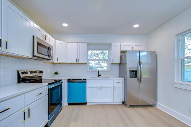 1621 25TH AVENUE S, St Petersburg, FL 33712