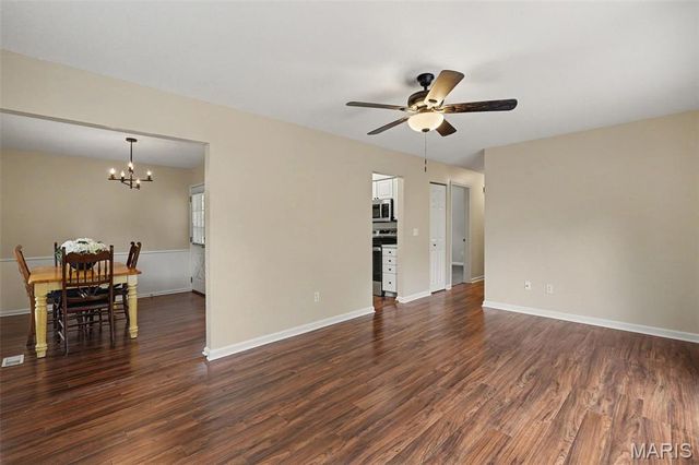 432 Colony Woods Drive, Kirkwood, MO 63122