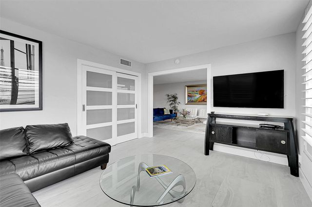 3051 N Course Dr 601, Pompano Beach, FL 33069