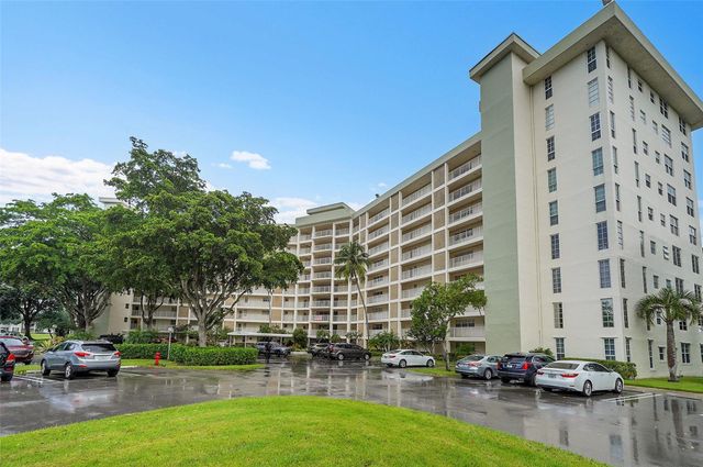 3051 N Course Dr 601, Pompano Beach, FL 33069