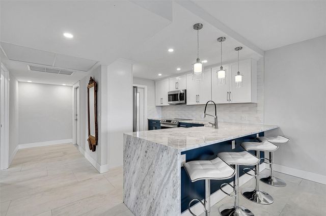 3051 N Course Dr 601, Pompano Beach, FL 33069