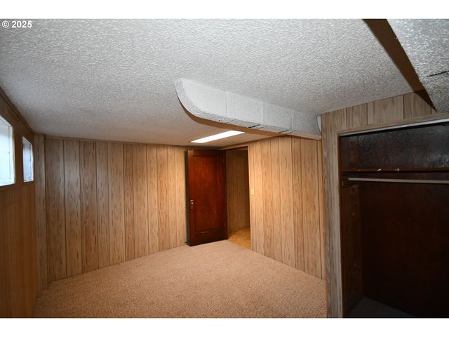 2534 W 10TH St, The Dalles, OR 97058