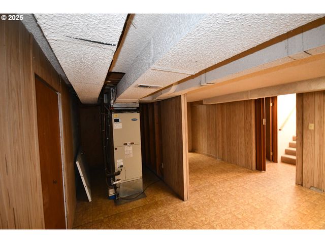 2534 W 10TH St, The Dalles, OR 97058