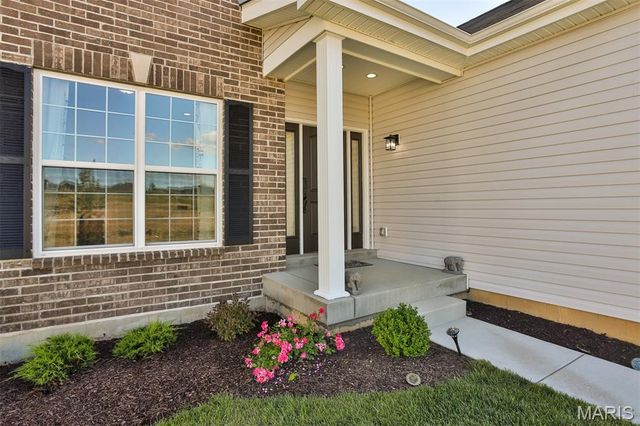 216 Liberty Valley Drive, Foristell, MO 63348