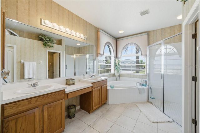 6210 IKES CABIN COURT, Palmetto, FL 34221
