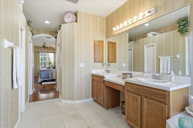 6210 IKES CABIN COURT, Palmetto, FL 34221