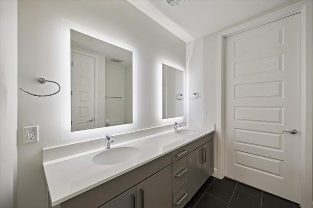 2000 Hughes Landing 111, The Woodlands, TX 77380