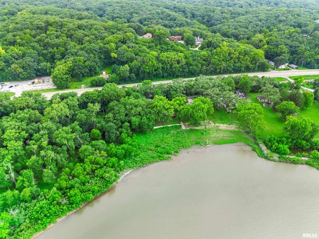 7514 N GALENA Road, Peoria, IL 61615