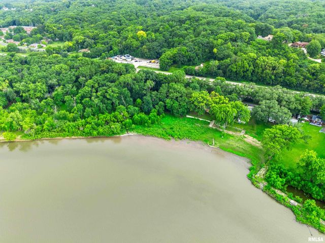7514 N GALENA Road, Peoria, IL 61615