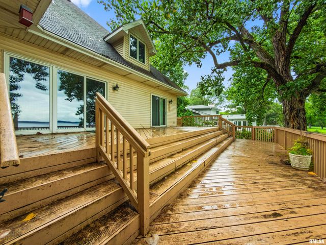 7514 N GALENA Road, Peoria, IL 61615