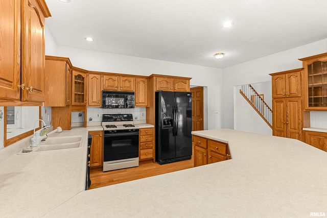 7514 N GALENA Road, Peoria, IL 61615