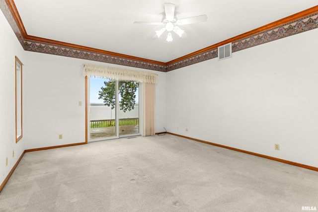 7514 N GALENA Road, Peoria, IL 61615