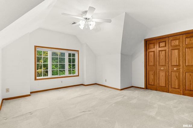 7514 N GALENA Road, Peoria, IL 61615
