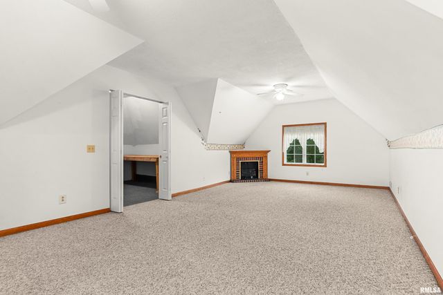 7514 N GALENA Road, Peoria, IL 61615